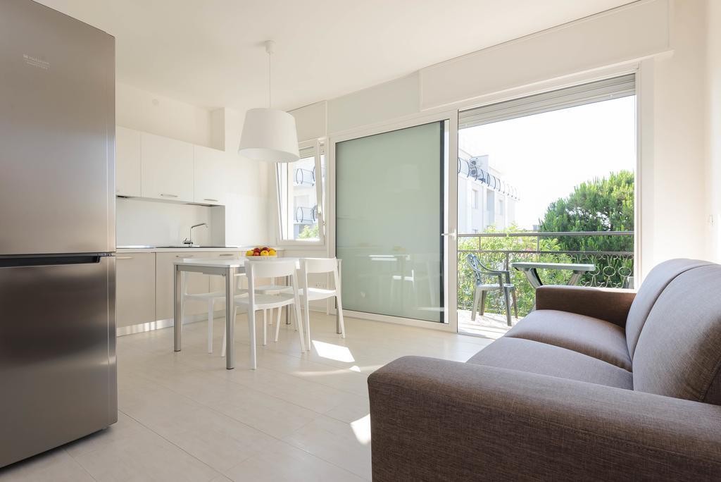 Venus Apartment Lignano Sabbiadoro Exterior photo